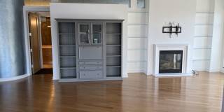 Beautiful 2 Bedroom Condo in Whitefish Bay Gallery 9