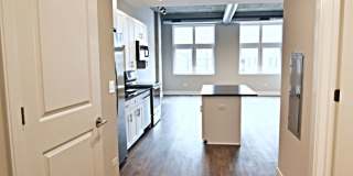 3833 N Broadway Gallery 84