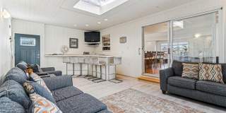 22 Meadow Lane Gallery 14