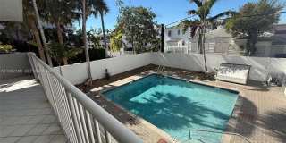 7832 Collins Ave Gallery 30