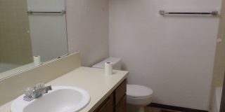 2 STORY TOWNHOUSE , CLOSE TO SHOPPING AND RESTAURANTS 2 STORY TOWNHOUSE , CLOSE TO SHOPPING AND RESTAURANTS Gallery 9