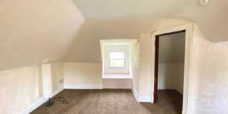 Spacious 4 Bed/1 Bath Home in Beechview-Convenient to Downtown! Available 7/5 Gallery 21