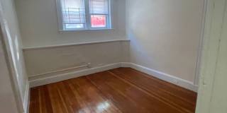 Super Spacious and Charming garden 1 bed on quiet street Huge Kitchen Heat HW Inc NO FEE FREE MONTH Gallery 3