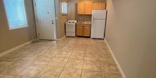 Charming Private Apartment in Welcoming Triplex – Great Location! Charming Private Apartment in Welcoming Triplex – Great Location! Gallery 1
