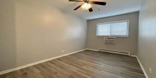 RENOVATED APARTMENT WITH IN-UNIT WASHER-DRYER & GARAGE PARKING! Gallery 12