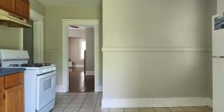 1612 West 48th Street Gallery 3