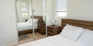 4827 Riverton Ave Gallery 17