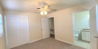 4908 43rd Street Gallery 14