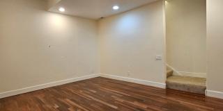 Stunning Townhouse in the desirable Watermark Gallery 23