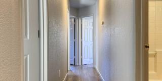 4/2 with open floor plan Available NOW!! Gallery 11