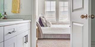 Hamilton Crossing Gallery 6