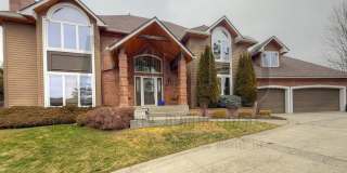 Elegant  Sprawling South Hill Home Gallery 1