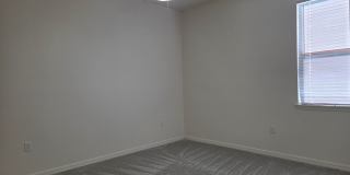 Pet Friendly Home in Southern Ridge Gallery 6