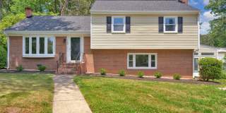 Beautiful Renovated 4 Bedroom 2.5 Bathroom Home for Rent! Gallery 1