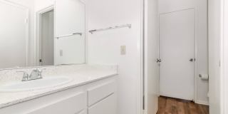 Huntington Lakes Apartments Gallery 17