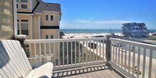 5BR, 4BA Townhome - Pet Friendly with Beach Views *SEASONAL RENTAL* Gallery 1