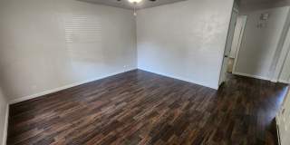 Remodeled 3 bedroom 1 bathroom house in Edmond, OK close to UCO with granite and stainless-steel appliances Gallery 4