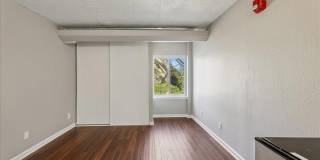 60 S VAN DORN Street Gallery 22
