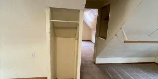Vintage 3BR House Close to Campus! Gallery 29