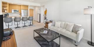 Sky Ala Moana #1701: Spacious Condo w/ Ocean Views Gallery 7