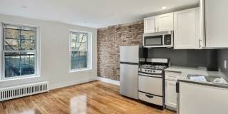 91 Christopher St Gallery 1