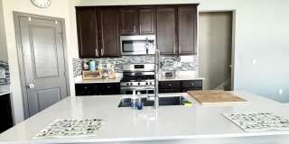 555 TYNES Boulevard Gallery 2