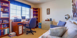 Spacious 4 Bedroom Shadowridge Home Available May 1st Gallery 21