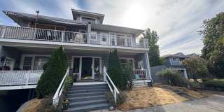 1420 Warren Ave N Apartments Gallery 3