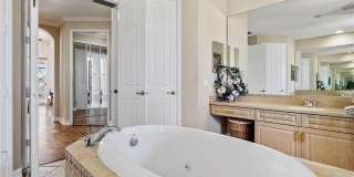 3101 SW 26th Place Gallery 29