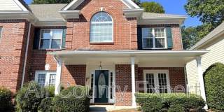 2075 Pine Tree Dr Gallery 1