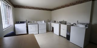 Charlton Place Gallery 21