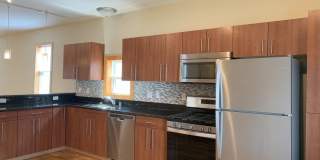 Bayview 2-bedroom loft style house, hardwood floors, AC, parking, fireplace Gallery 5