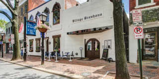 1411 KING Street Gallery 57