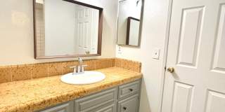 Beautiful Condo For Rent Gallery 14