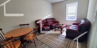 Conveniently located, beautifully maintained Apt with modern appliances.  A/C.  Near Public Transport! Gallery 4