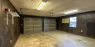 Well Kept 3 Bedroom 2 Bath House Available for Rent in Scenic Heights! Well Kept 3 Bedroom 2 Bath House Available for Rent in Scenic Heights! Gallery 22