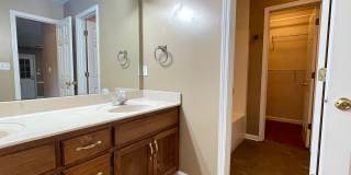 4 bedrooms, Southaven Gallery 8