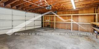 Spacious Townhouse with Washer/Dryer and Central AC Gallery 27