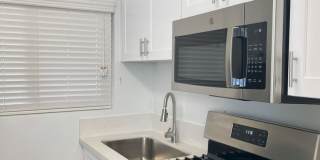 1815 N. Harvard Blvd. Gallery 17