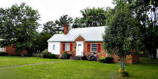 3 BR / 1 BA Fabulous home off Williamsburg Road. Pets considered. Available January 6th, 2020. Gallery 1