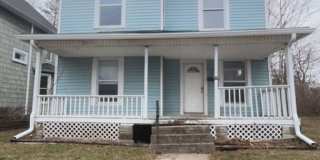 5 Bedroom 2 Bathroom Home! Large Front Porch! Nice backyard! Gallery 1