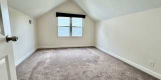 3 Bed, 2 Bath Home w/ Fenced Backyard Gallery 13