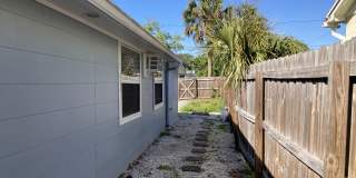 5609 1/2 Tangerine Ave S Gallery 15
