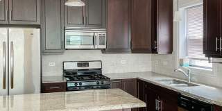 3229-31 N Kenmore Gallery 2