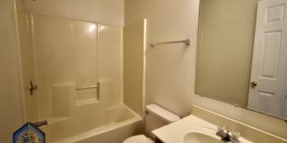 MODERN TRI-LEVEL TOWNHOME NEAR STEELE CREEK PARK Gallery 7