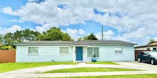 11952 SW 37th Ter Gallery 1