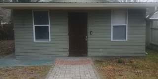 Cozy 1BR Home with Spacious Front Patio, Ample Parking, and Private Backyard in Zephyrhills! Gallery 1