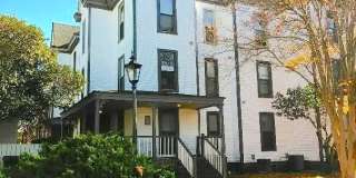 915 Green Street Gallery 1