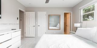 21320 NE 25th Court Gallery 16