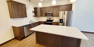 3 Bed 2.5 Bath Townhome! Gallery 1